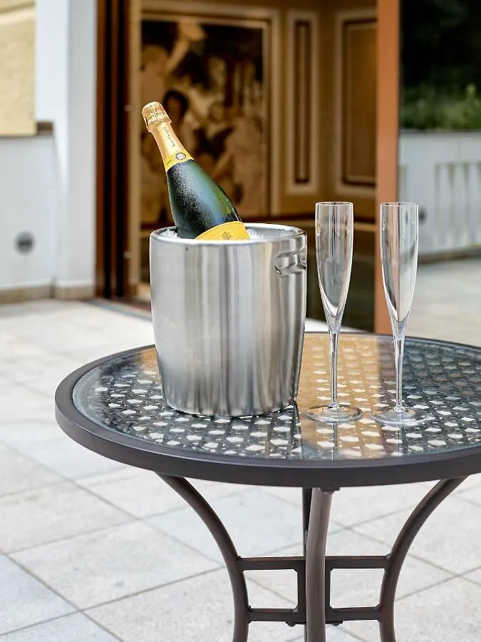 Apartment Villa Dionysus Karlsbad 0*,  Tschechische Republik